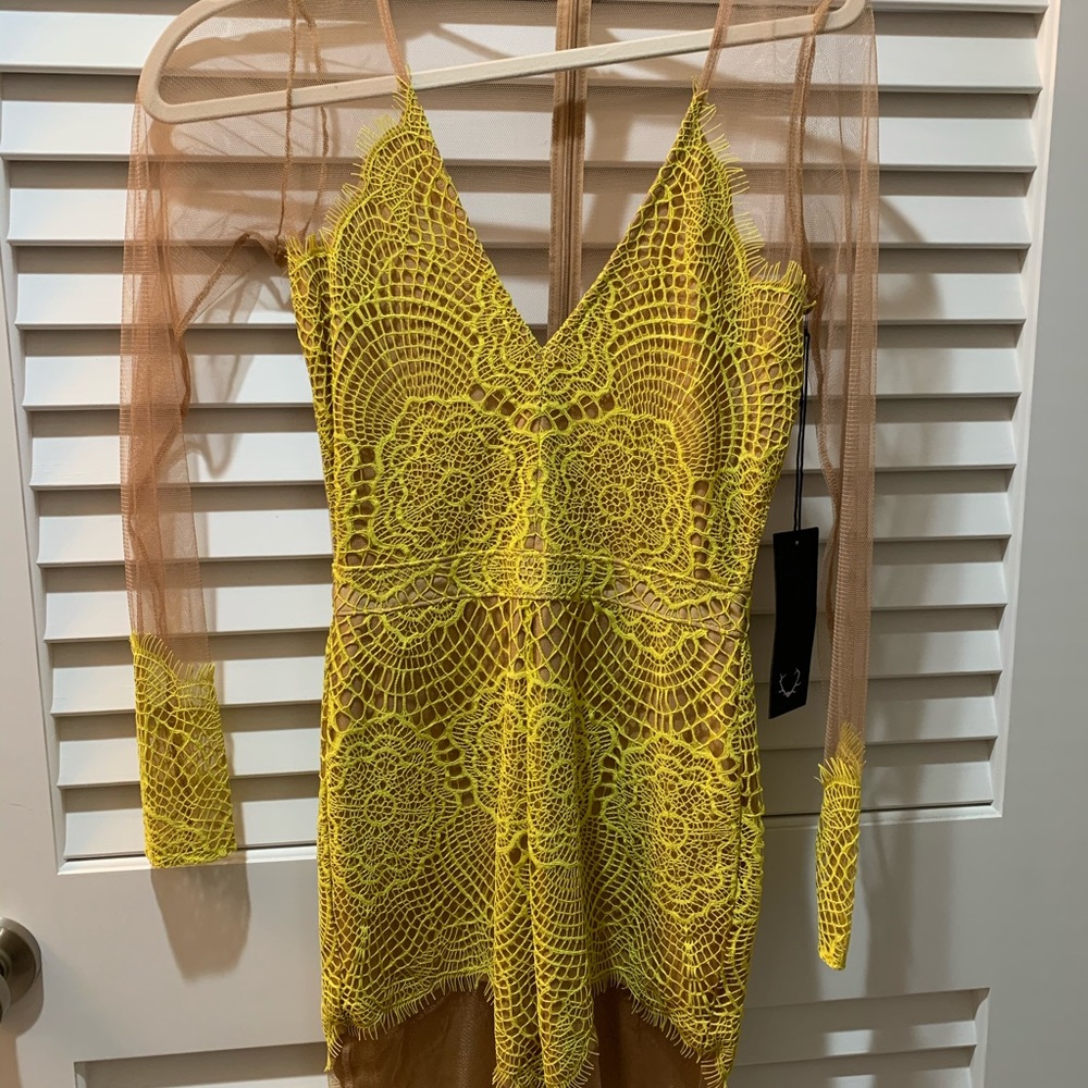 For love and lemons Antigua dress small NWT’s 🍋